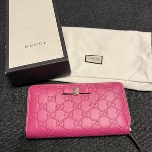 Authentic Gucci wallet